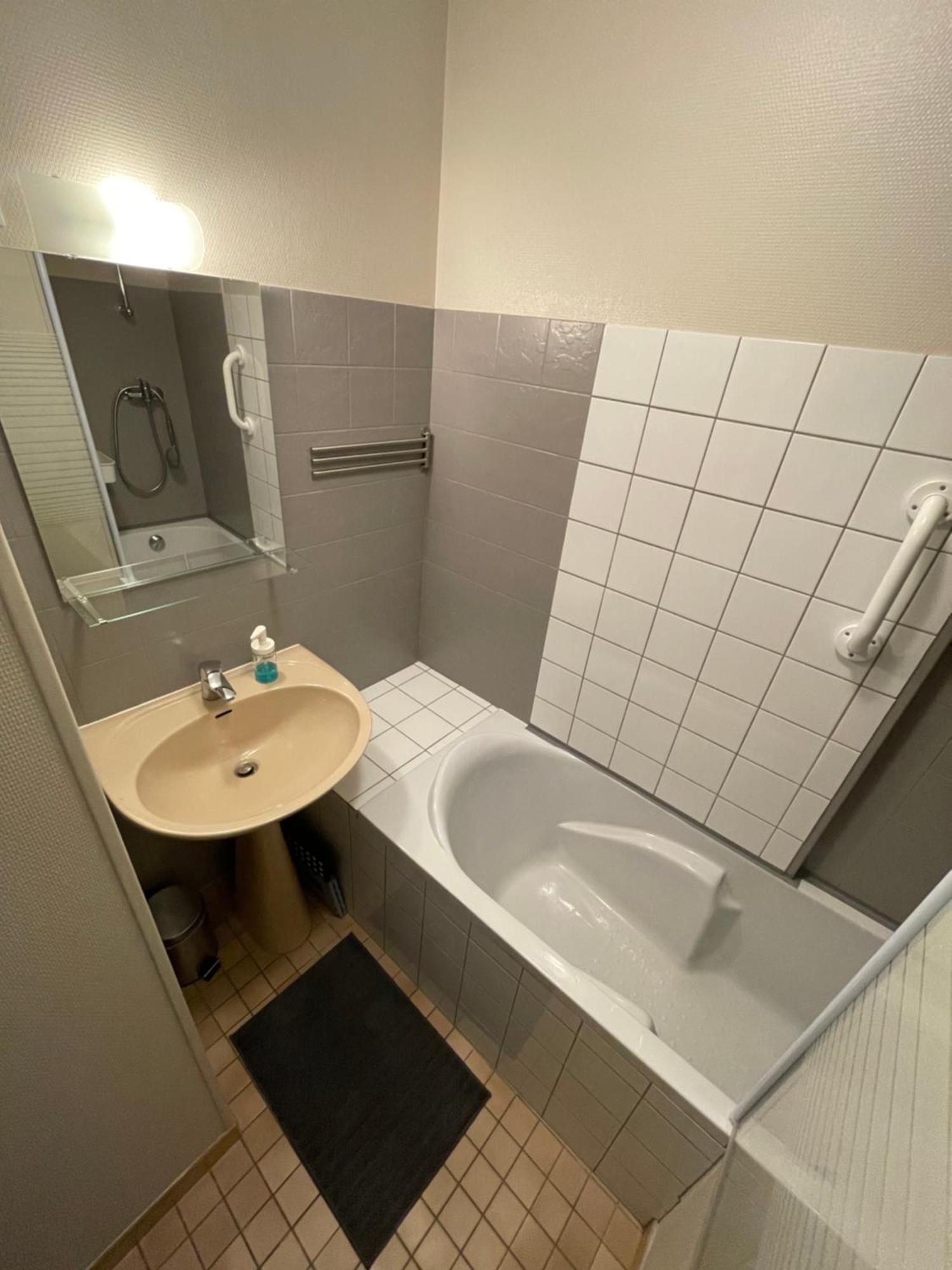 Chez Gustou Apartman Chaudes-Aigues Kültér fotó